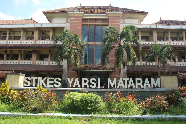 Foto STIKES Yarsi Mataram