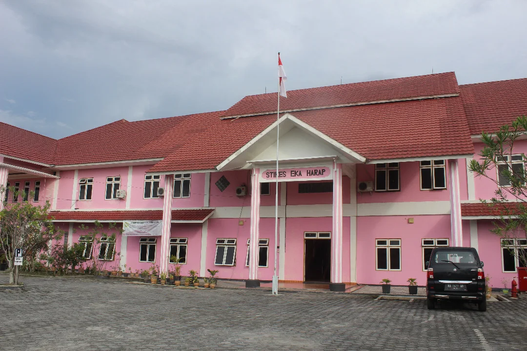 Foto STIKES Eka Harap